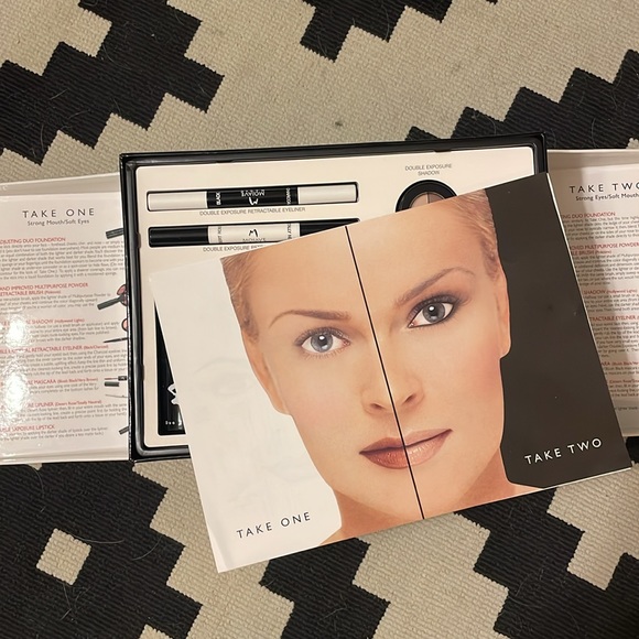 Makeup Kit - Picture 2 of 4